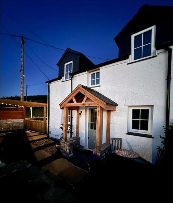 Cosy 2 Bed Cottage Between Snowdonia And The Sea Llandegai Dış mekan fotoğraf